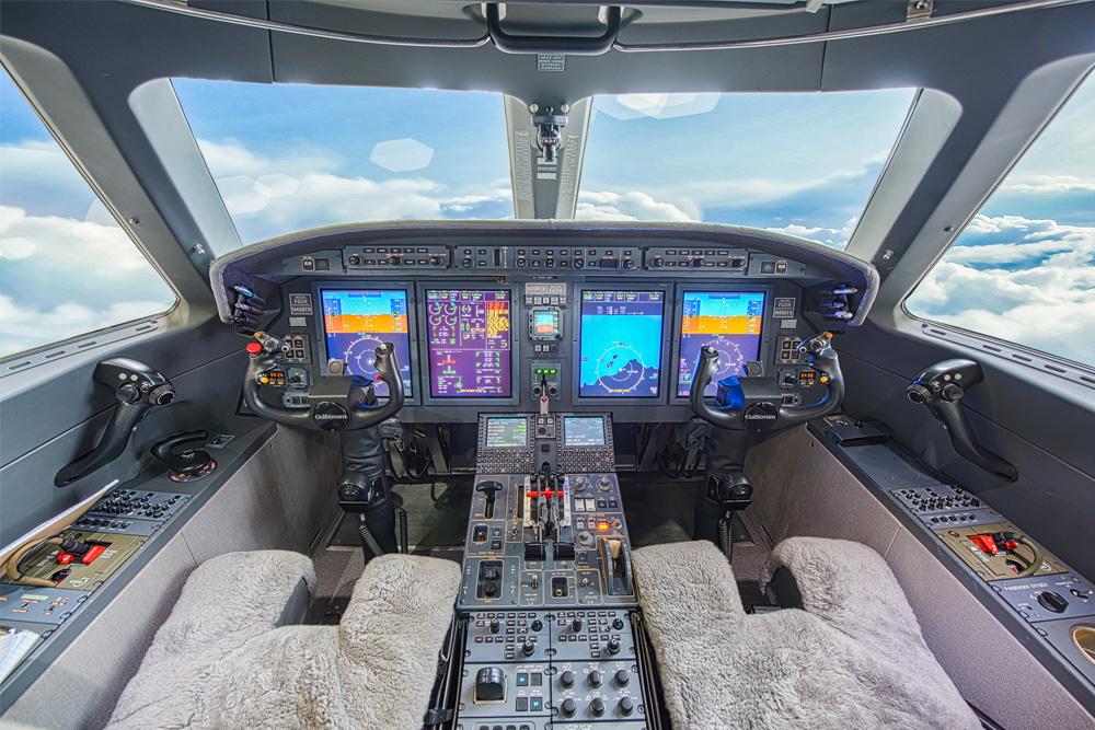 Gulfstream G150 cockpit